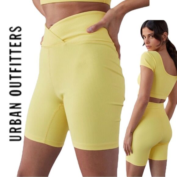 NEW Year Of Ours UO Urban Outfitters V-Front Bike Shorts XL - Picture 2 of 3